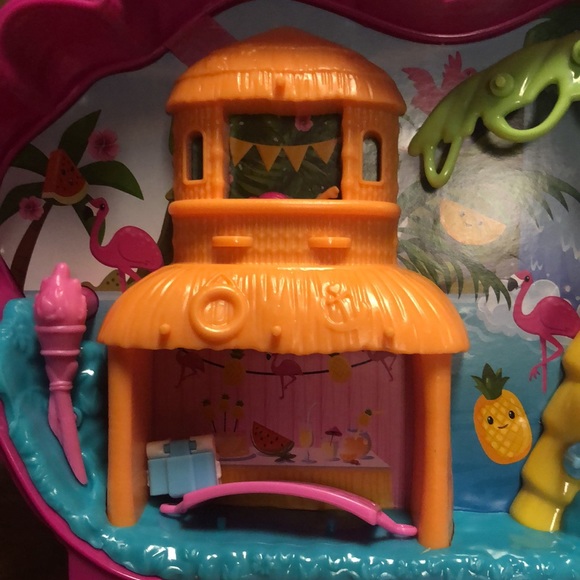 Pink Flamingo 🦩 Polly Pockets Beach Set with Tons of accessories - Picture 8 of 17